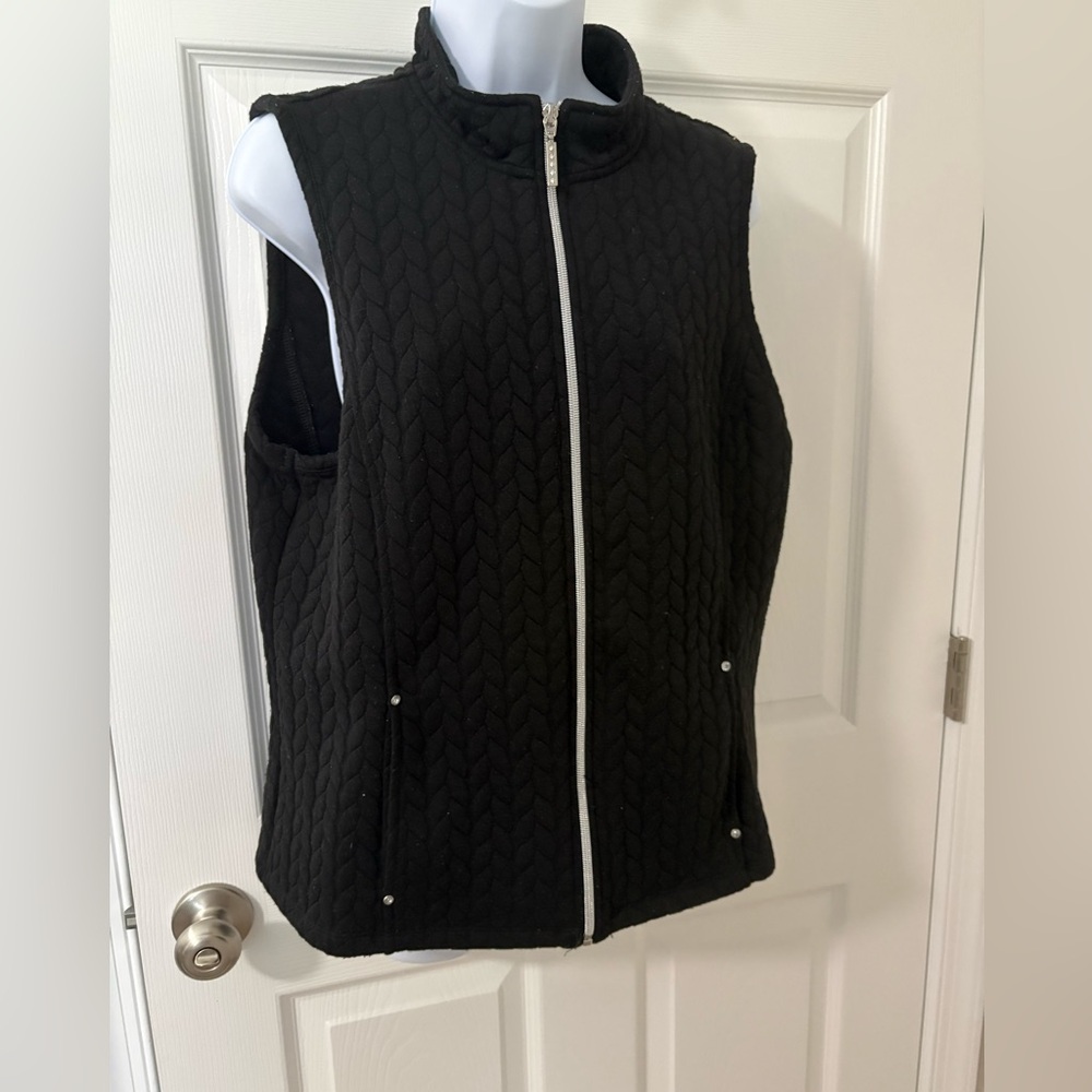 Allison Daley Black Quilted Vest w/ rhinestone zipper pull & metallic zipper med